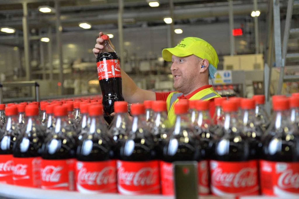 На чем на самом деле зарабатывает Coca-Cola?
